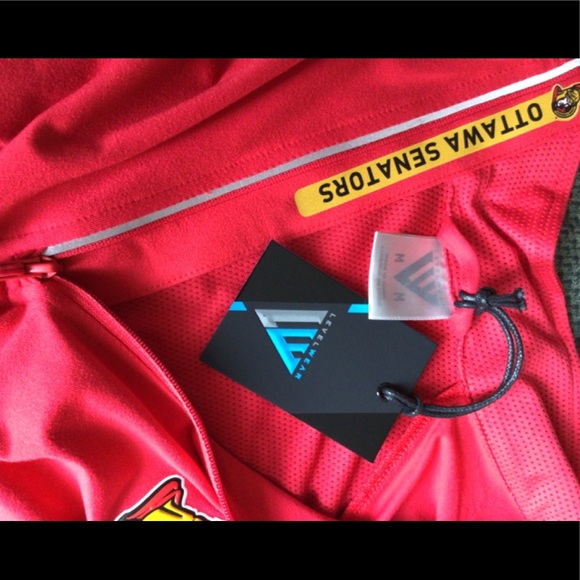 NWT NHL Ottawa Senators Half Zip - Picture 15 of 16